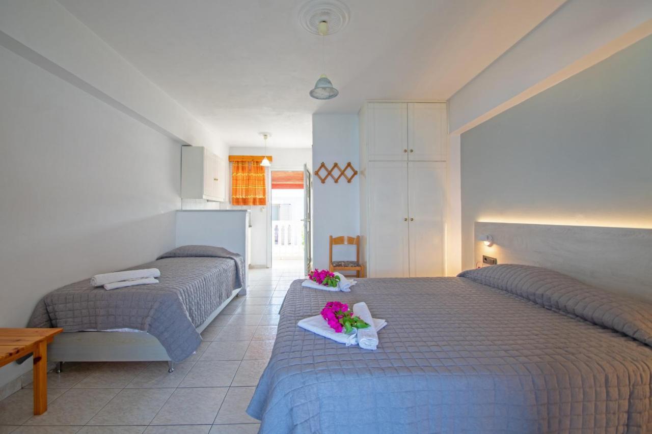 Baywatch Apartments On The Beach By "Elite" Amoudi Extérieur photo