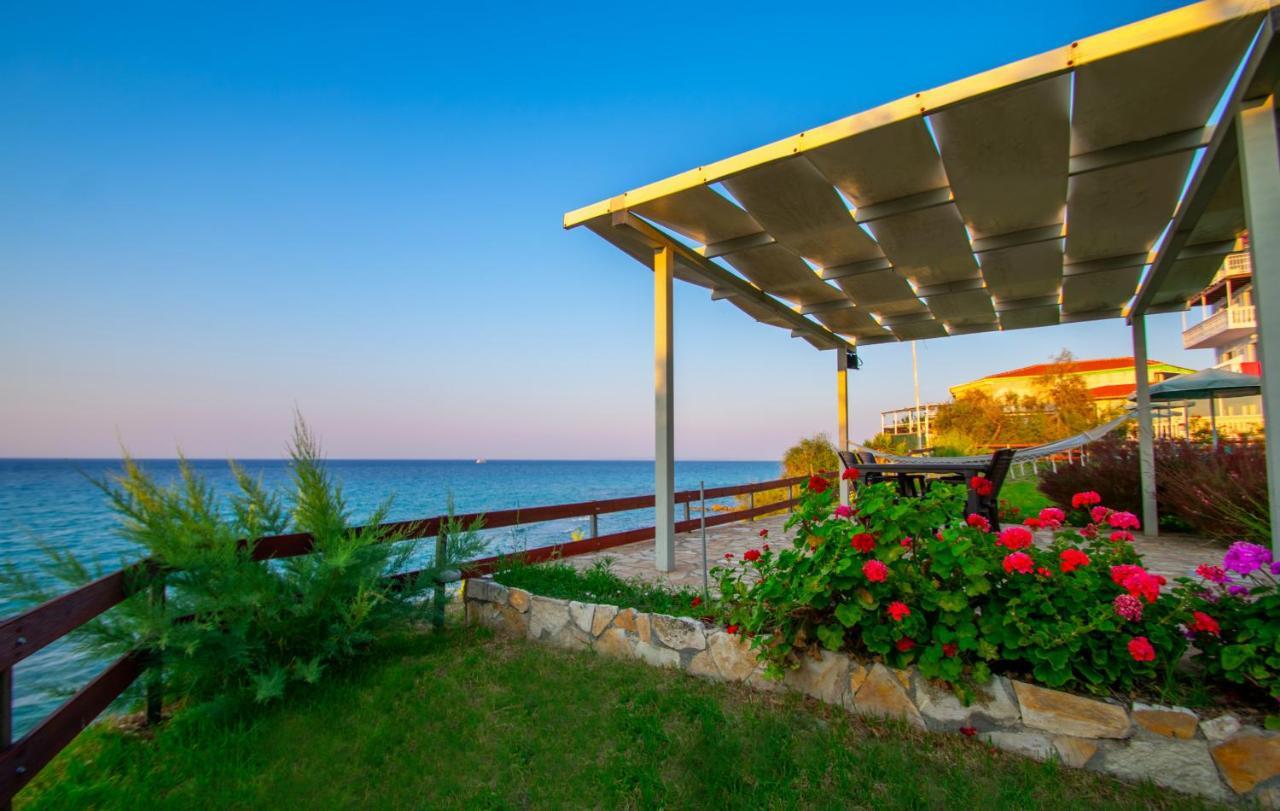 Baywatch Apartments On The Beach By "Elite" Amoudi Extérieur photo