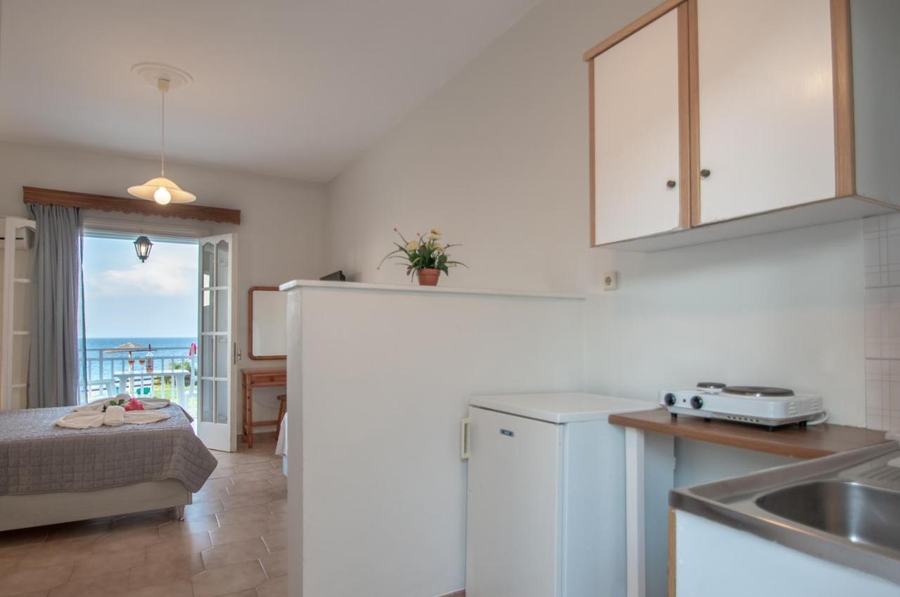 Baywatch Apartments On The Beach By "Elite" Amoudi Extérieur photo