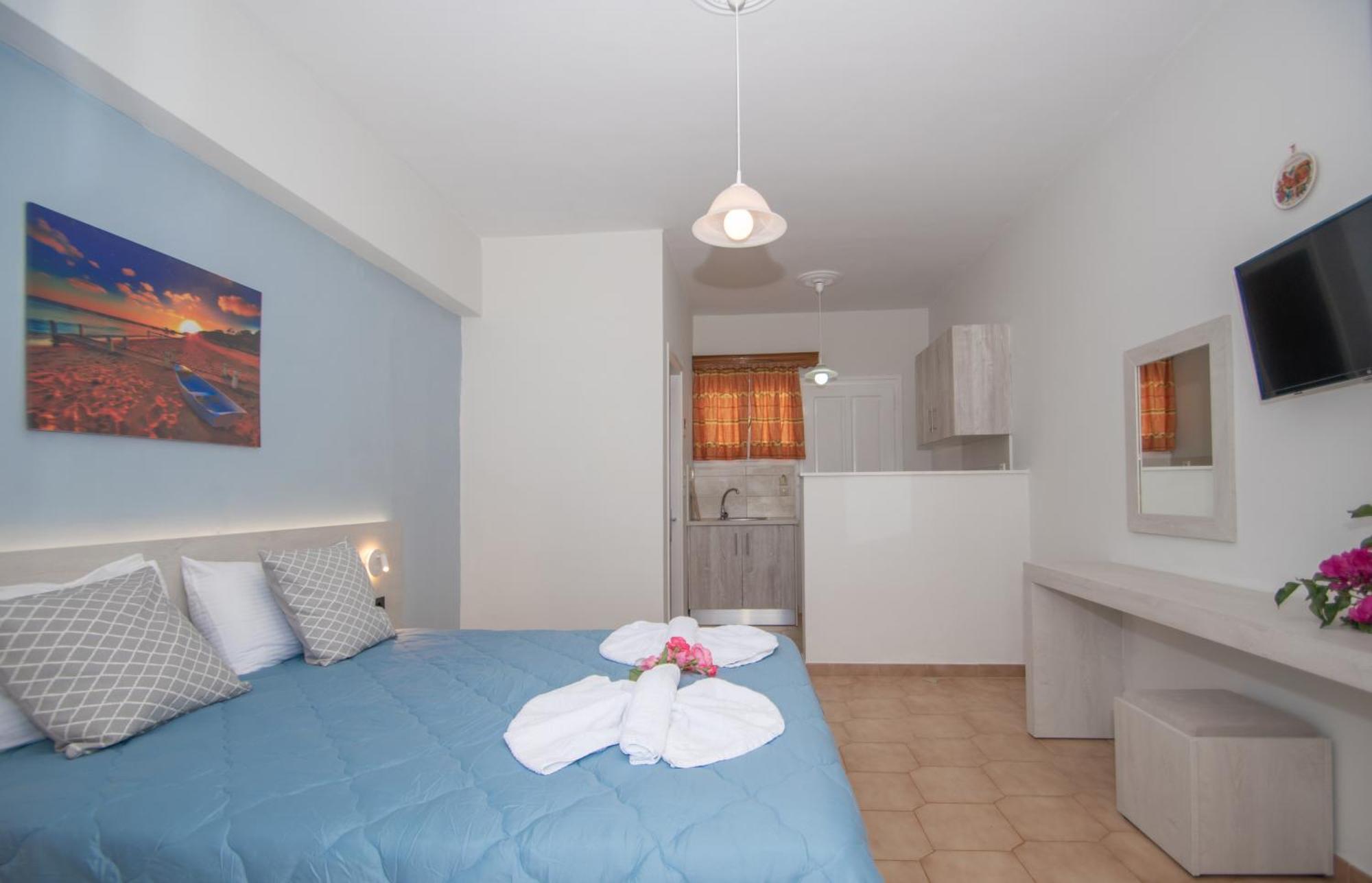 Baywatch Apartments On The Beach By "Elite" Amoudi Extérieur photo