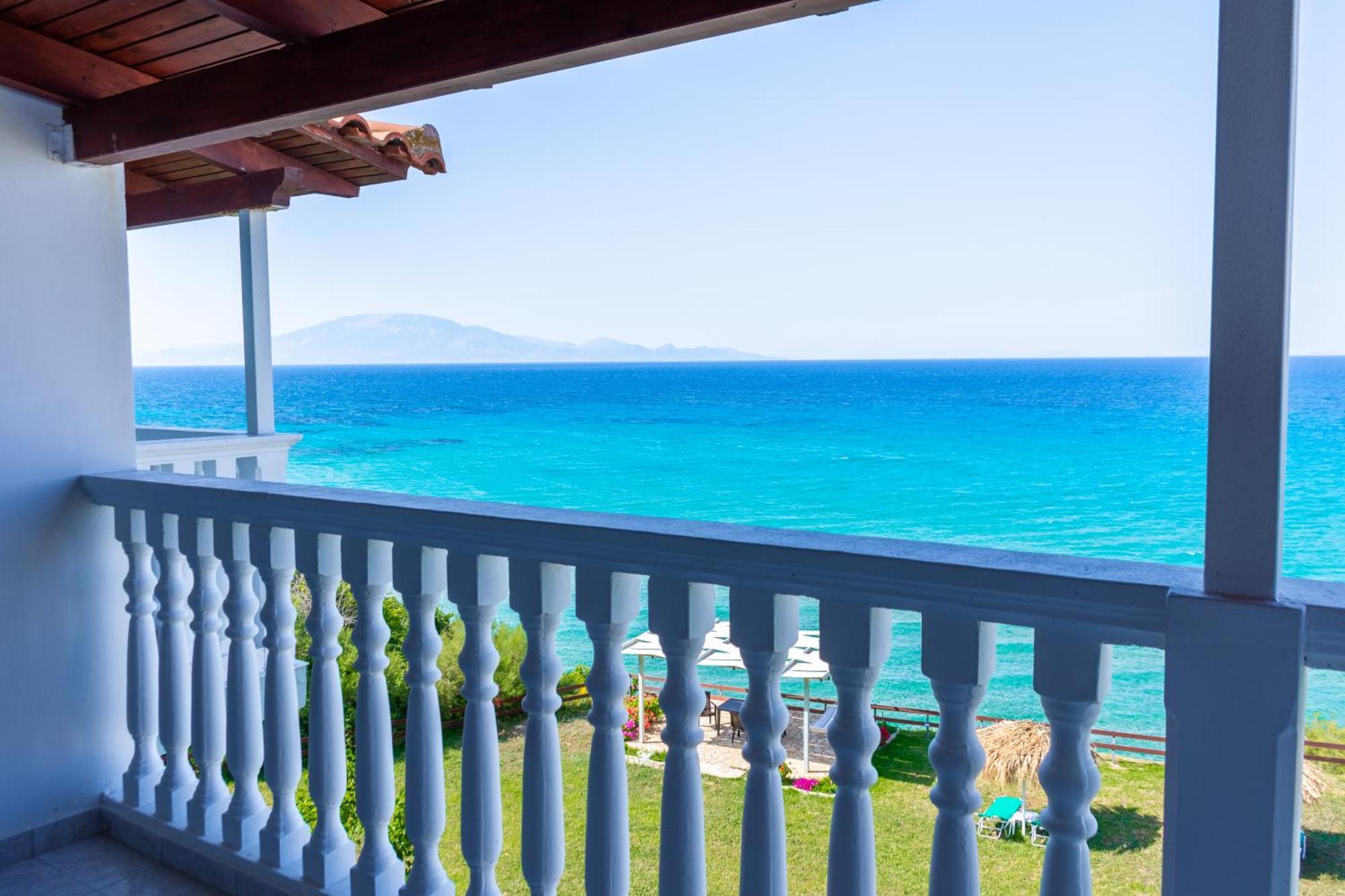 Baywatch Apartments On The Beach By "Elite" Amoudi Extérieur photo